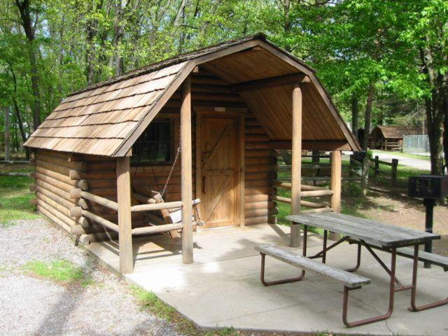 Revelstoke Campgrounds & Cabins Villa Стая снимка